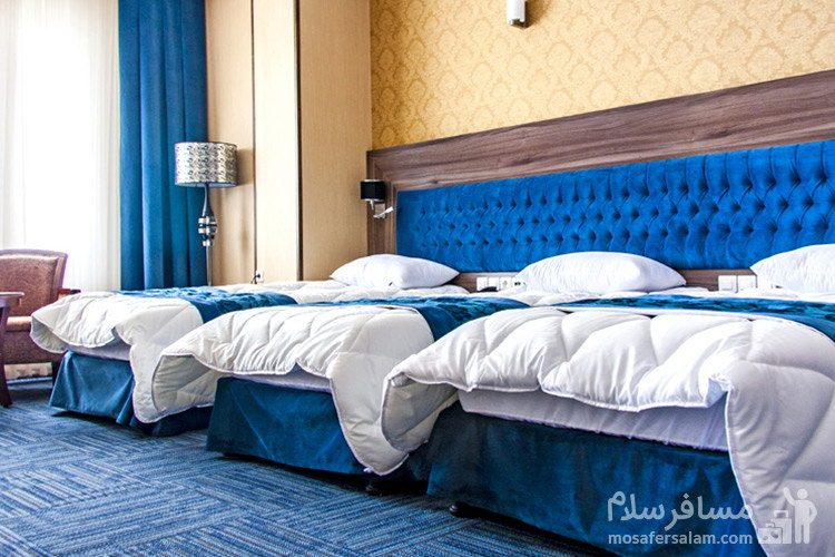 اتاق سه‌تخته جدا هتل ایران زمین مشهد