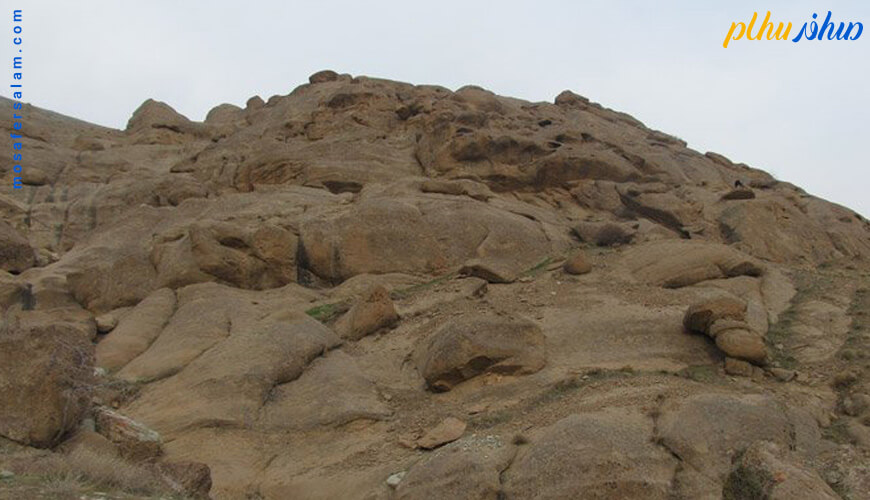 روستای وردیج ، معروف به روستای آدمهای سنگی
