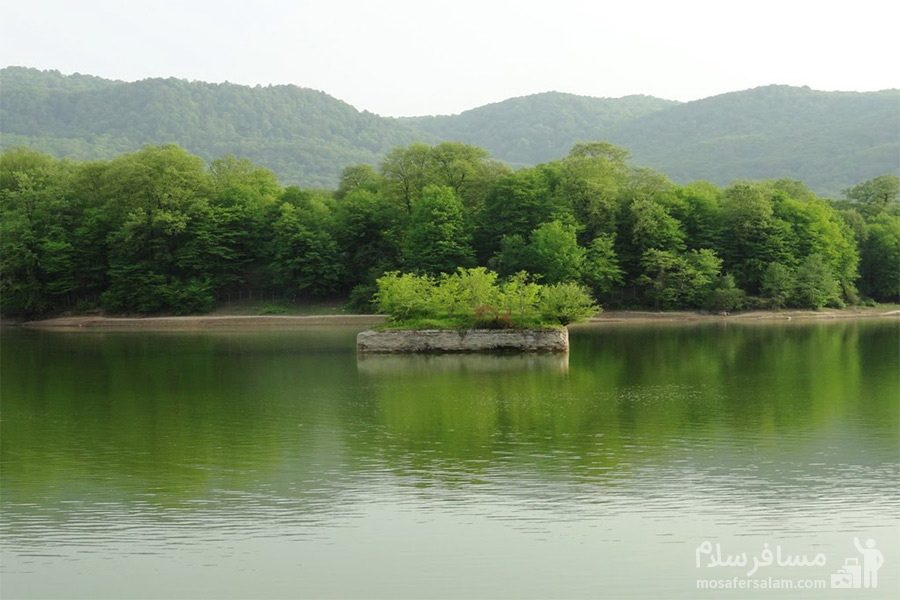 دریاچه عباس آباد