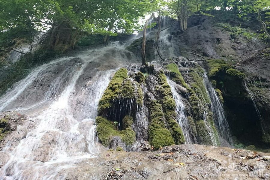 آبشار زیبا سمبی